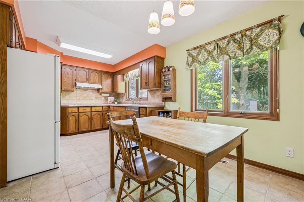 18 Mcelderry Road Property Photo 11