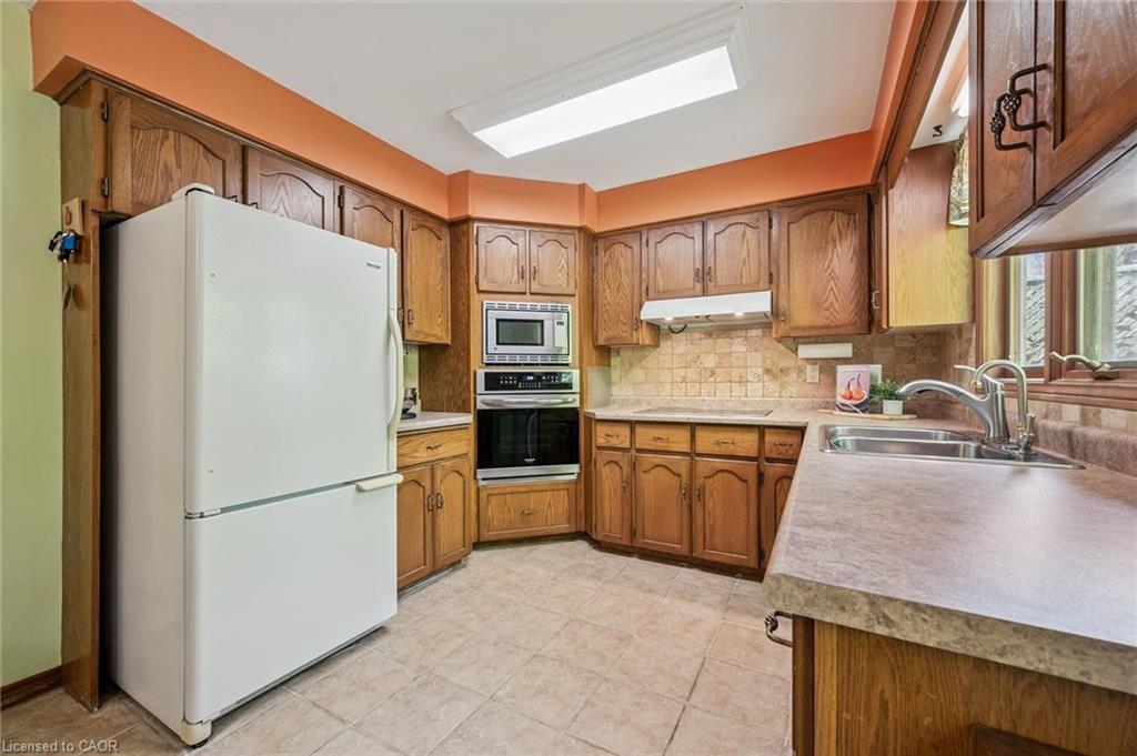18 Mcelderry Road Property Photo 13