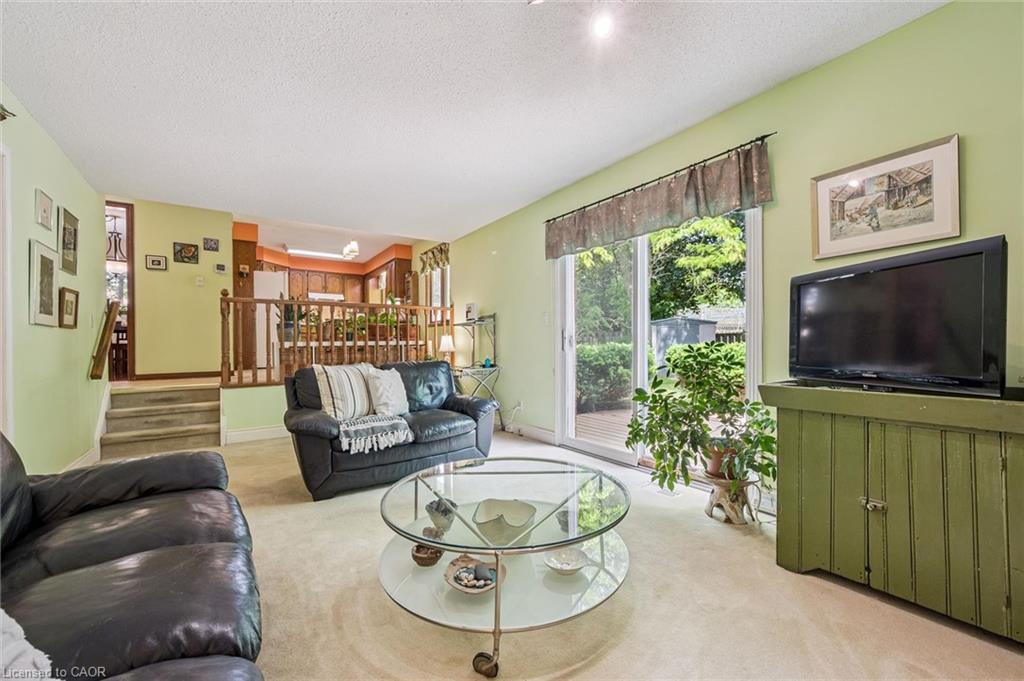 18 Mcelderry Road Property Photo 20