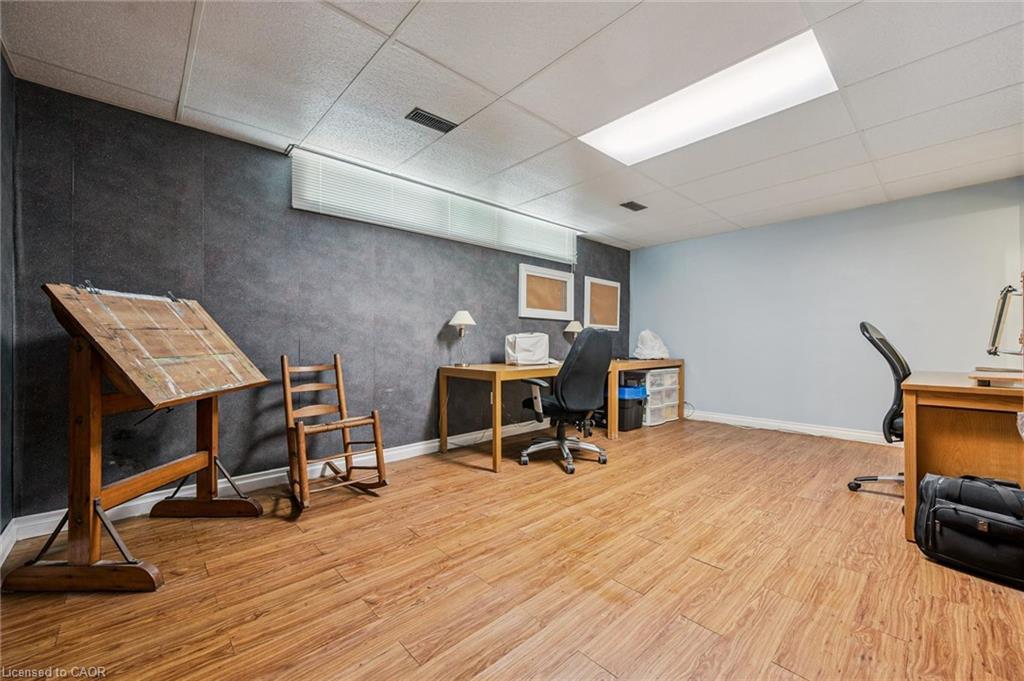 18 Mcelderry Road Property Photo 30