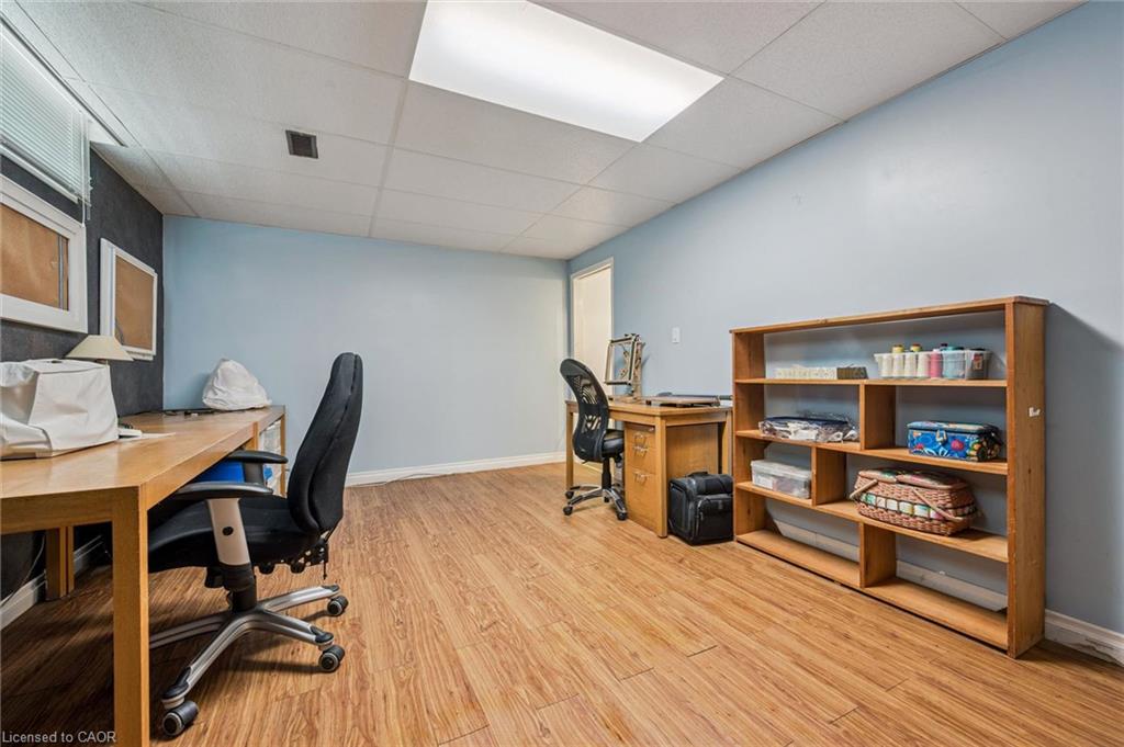 18 Mcelderry Road Property Photo 31