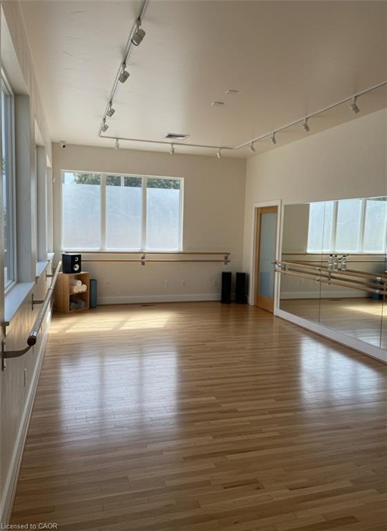 1386 King Street Property Photo 14
