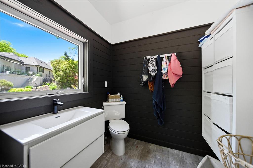 3205 Highpoint Court Property Photo 46