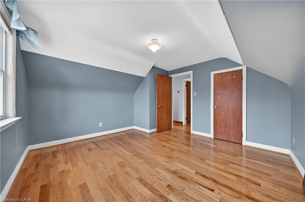 497 Victoria Street S Property Photo 25
