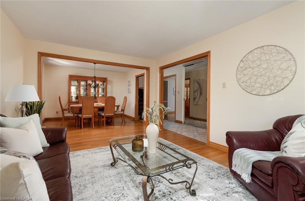 3629 Swirlingleaves Crescent Property Photo 9