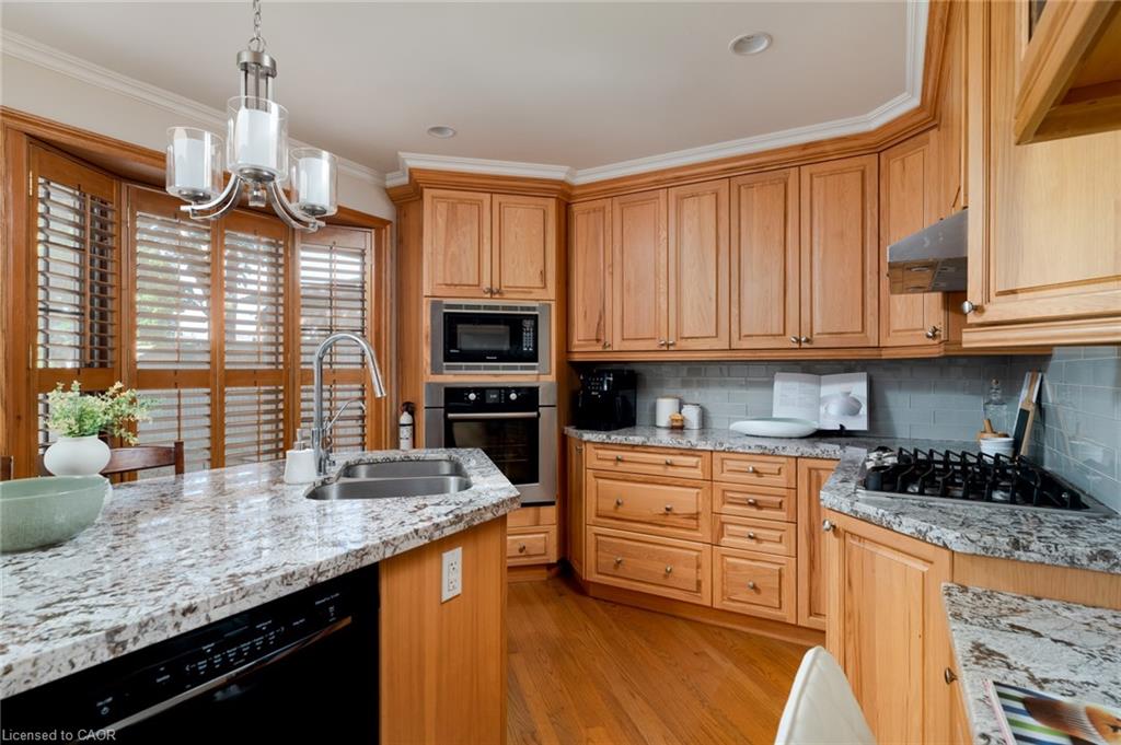 3629 Swirlingleaves Crescent Property Photo 16