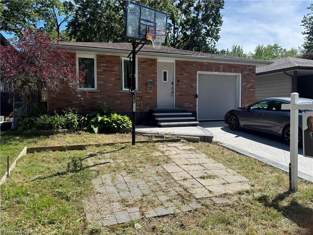 525 Fallingbrook Drive Property Photo 1