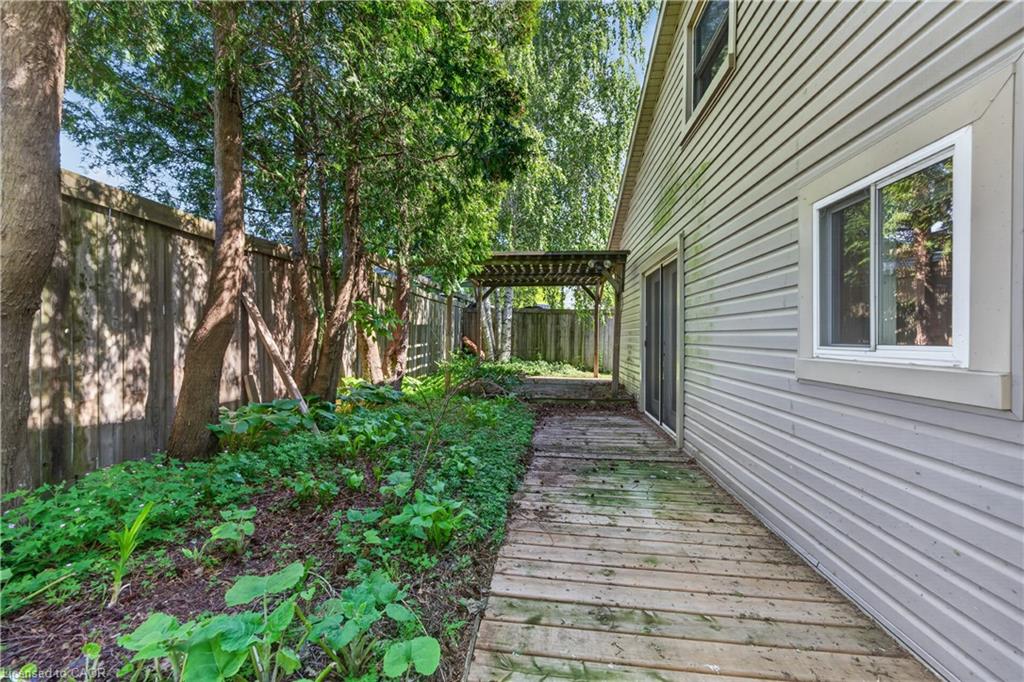 126 Mountain Street Property Photo 10