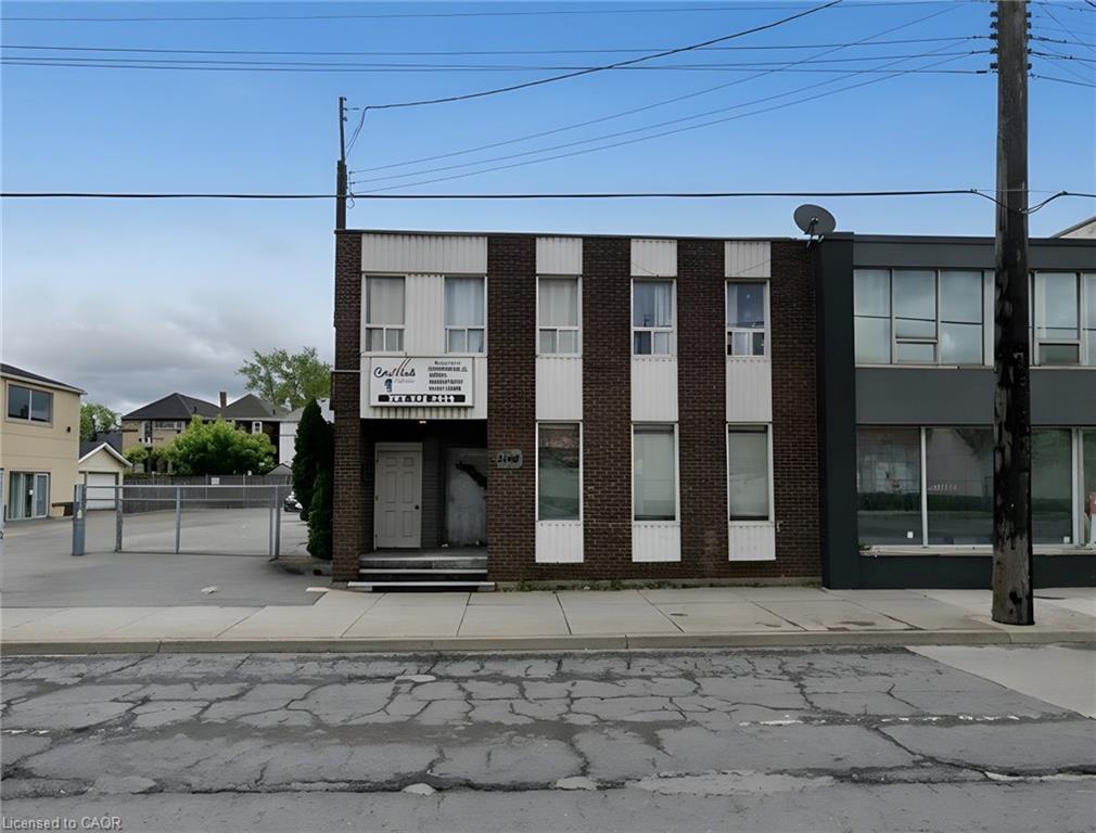 1188 Barton Street E Property Photo 1