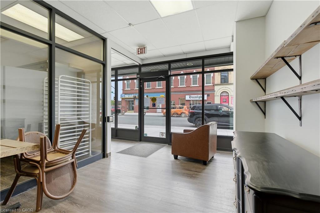 389 Dundas Street Property Photo 2