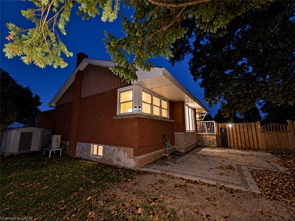 9 Grenadier Drive Property Photo 3