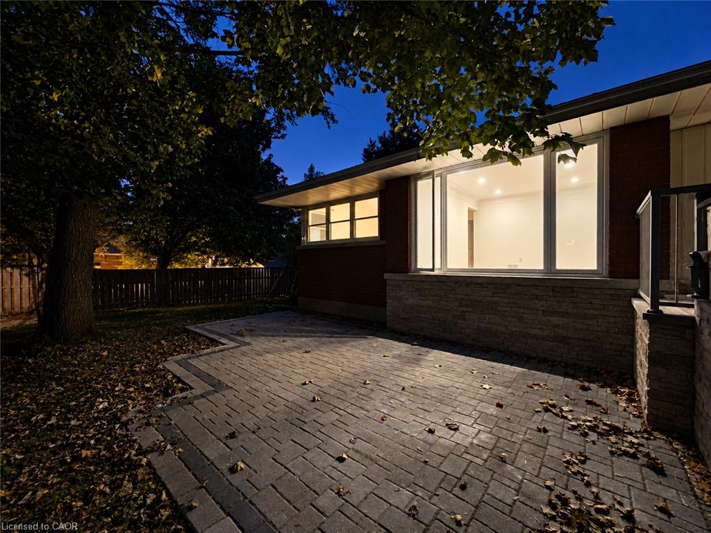 9 Grenadier Drive Property Photo 4