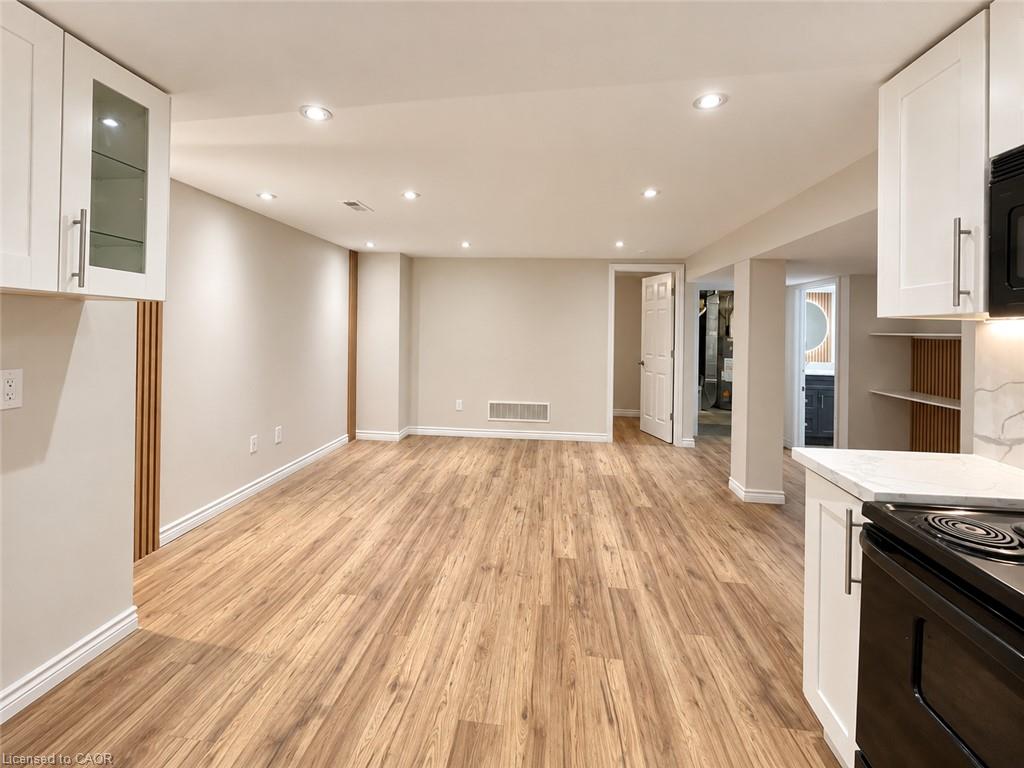 9 Grenadier Drive Property Photo 17