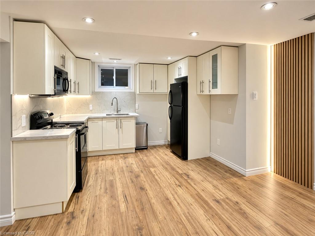 9 Grenadier Drive Property Photo 18