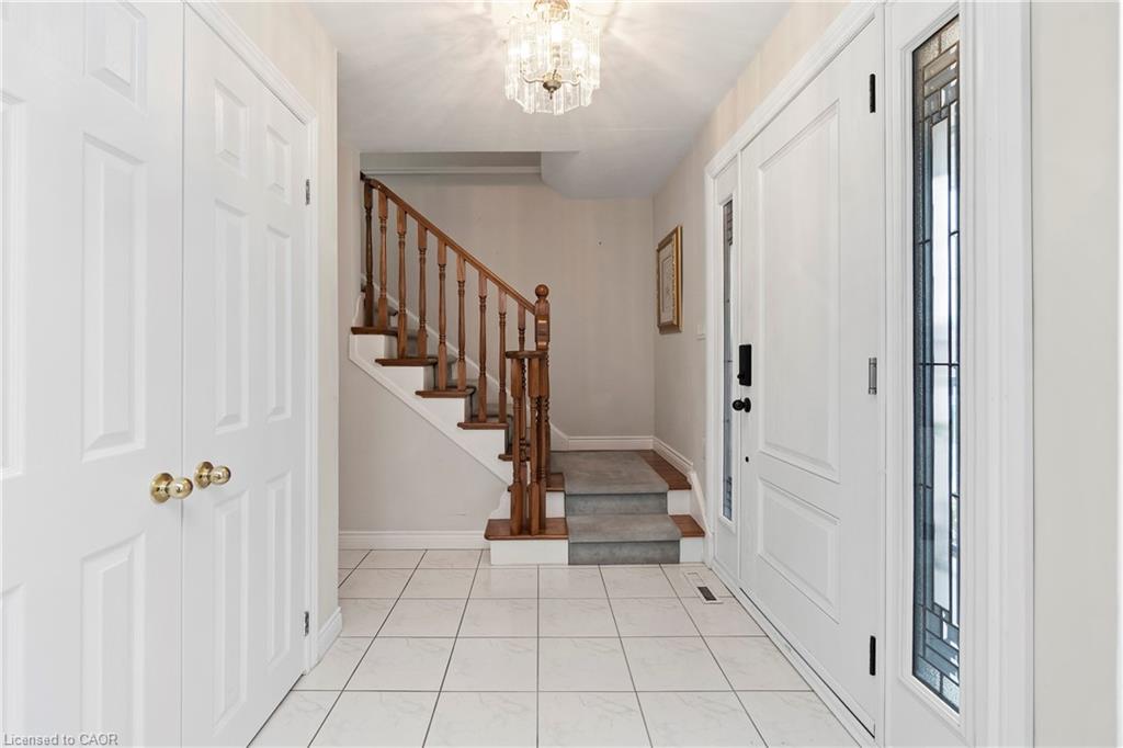 36 Buckingham Drive Property Photo 4