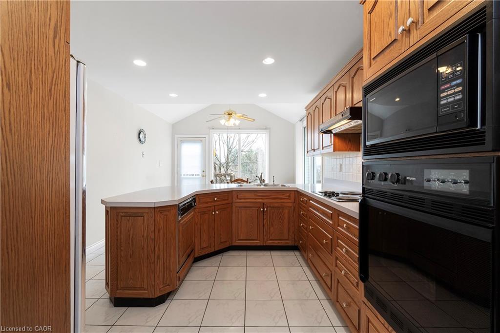36 Buckingham Drive Property Photo 9