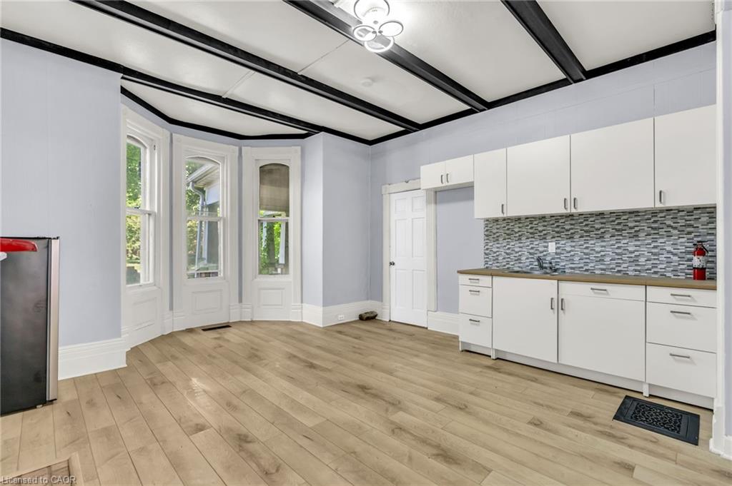 42 Vansittart Avenue Property Photo 1