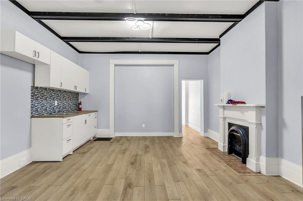 42 Vansittart Avenue Property Photo 2