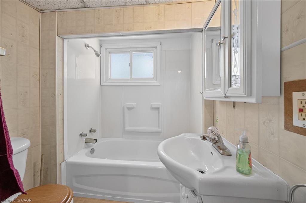 13 Brant Street Property Photo 28