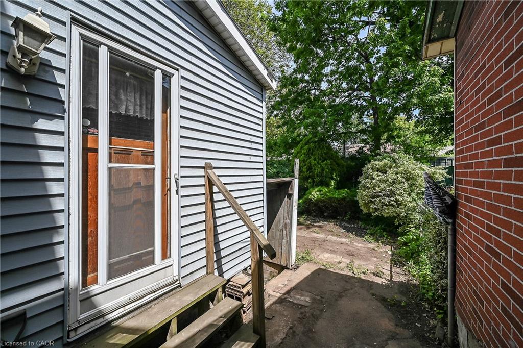 13 Brant Street Property Photo 38