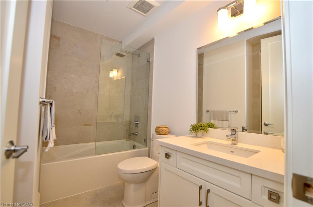 112 King Street E Property Photo 25