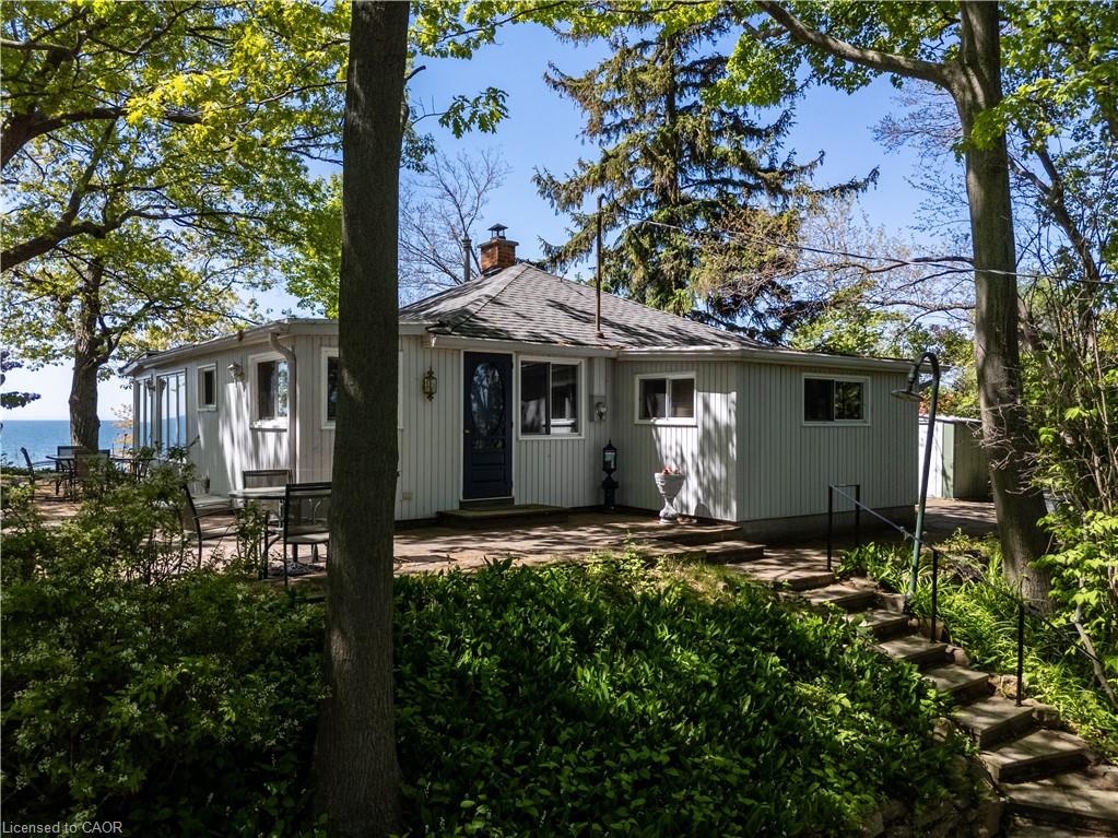 689 Sandy Bay Road Property Photo 1