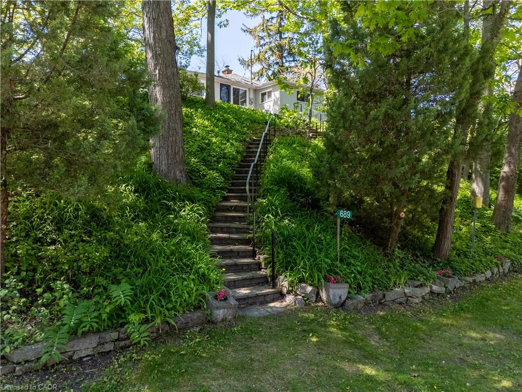 689 Sandy Bay Road Property Photo 3