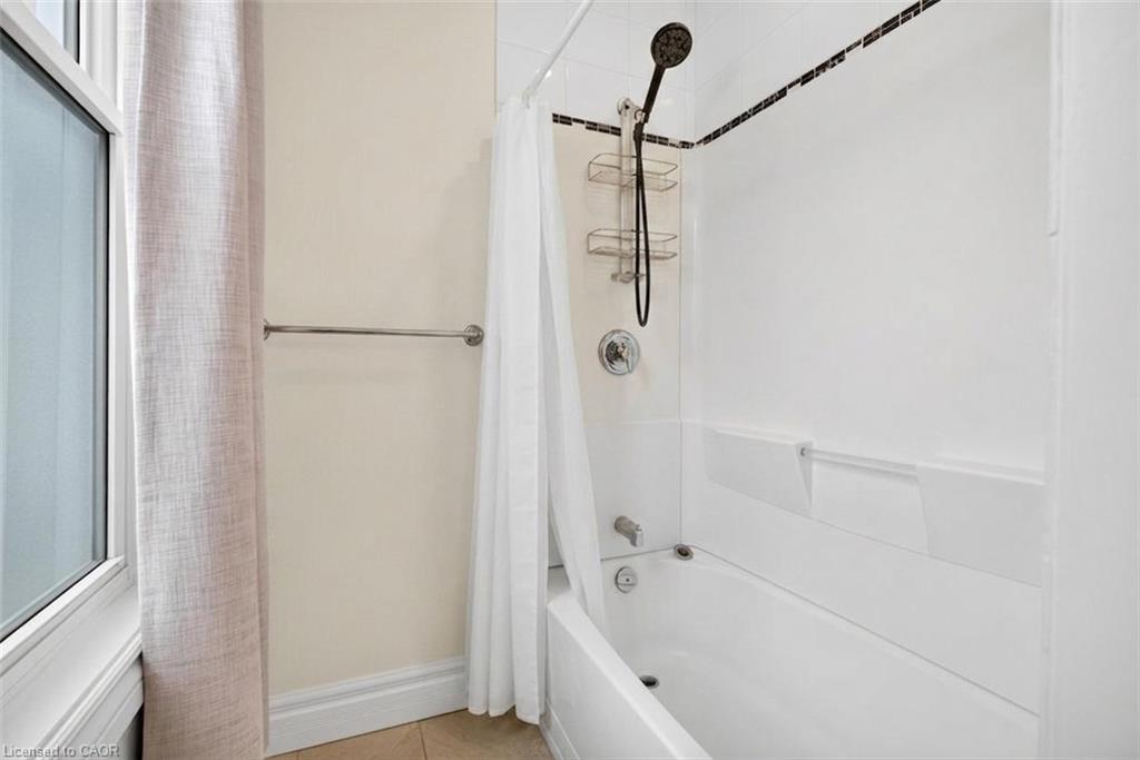 221 Grand River Avenue Property Photo 14