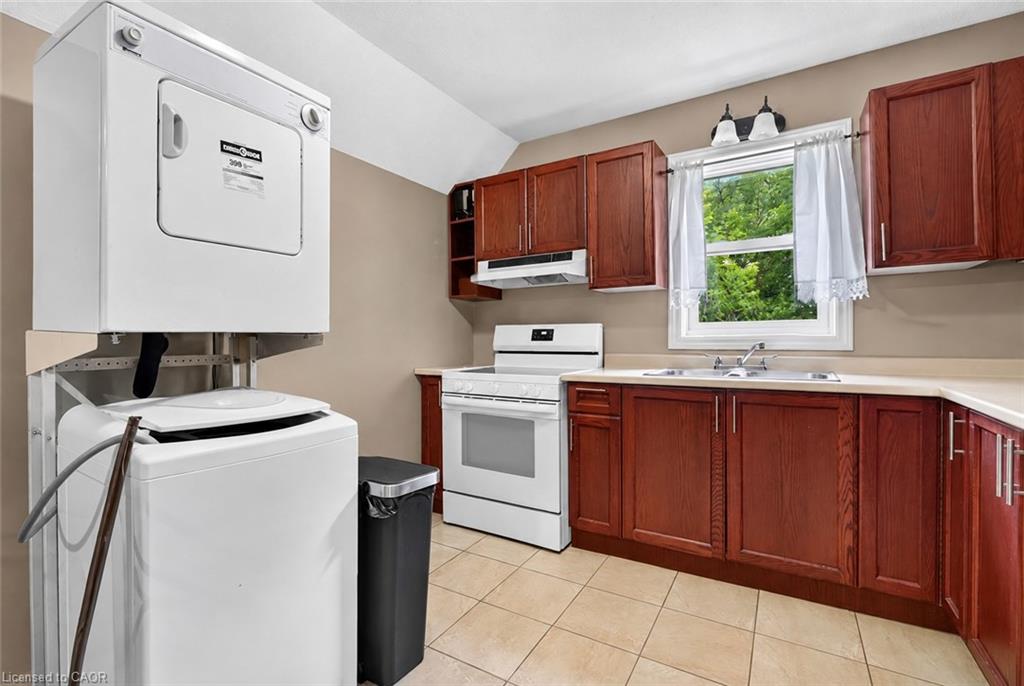 221 Grand River Avenue Property Photo 19