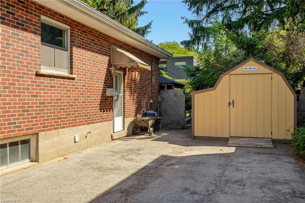 337 St Paul Street Property Photo 5