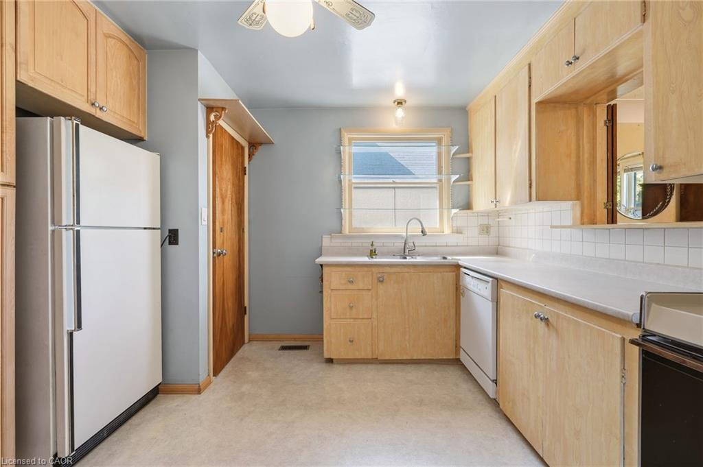 337 St Paul Street Property Photo 11