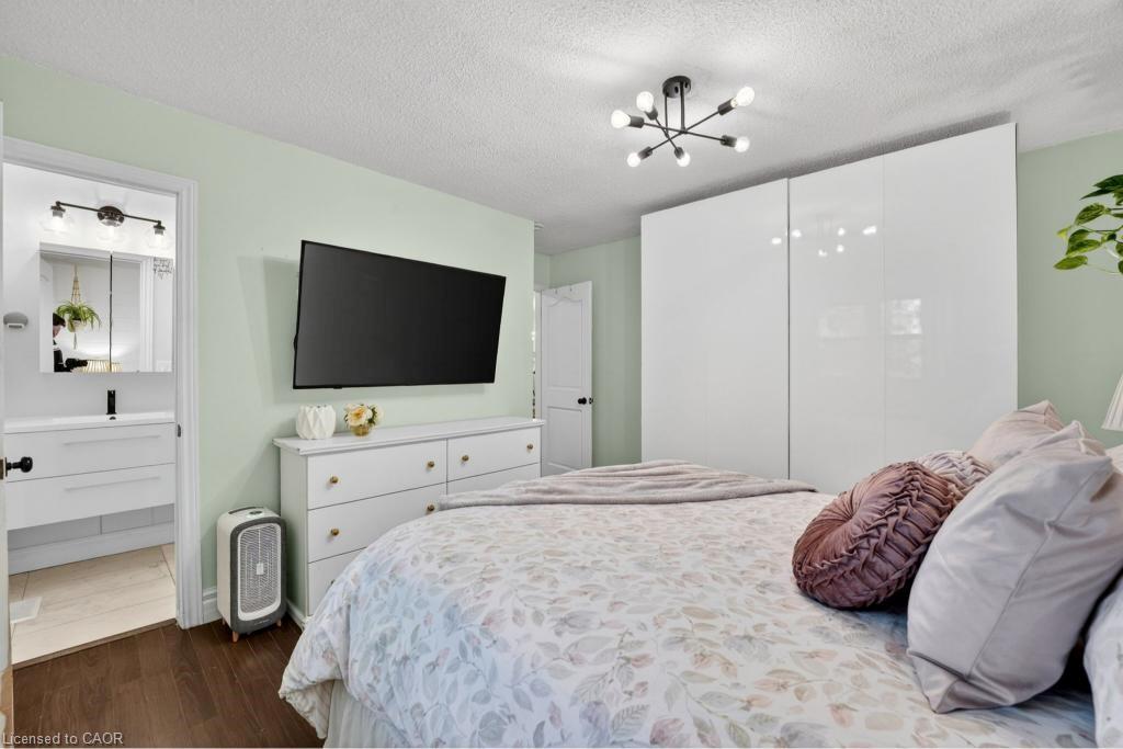 6543 Chippewa Road E Property Photo 23