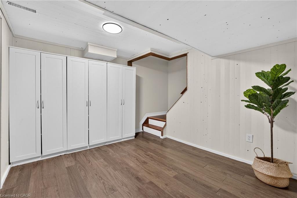 6543 Chippewa Road E Property Photo 28