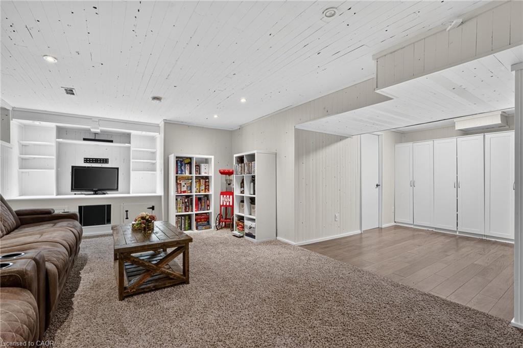 6543 Chippewa Road E Property Photo 33