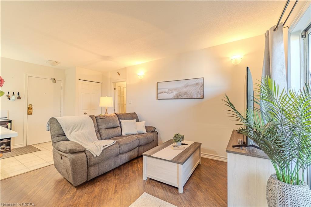 305-648 Grey Street Property Photo 6