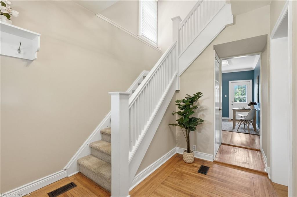 170 Kensington Avenue S Property Photo 6
