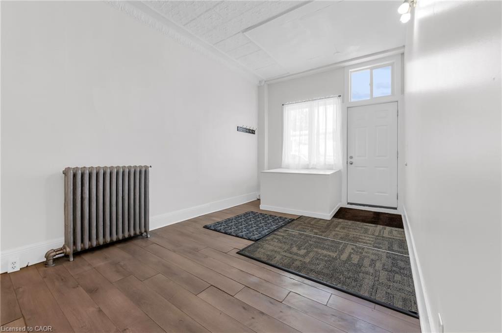 1371 Main Street E Property Photo 2