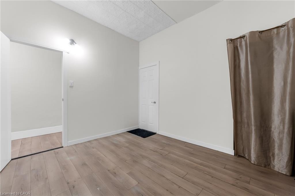1371 Main Street E Property Photo 5