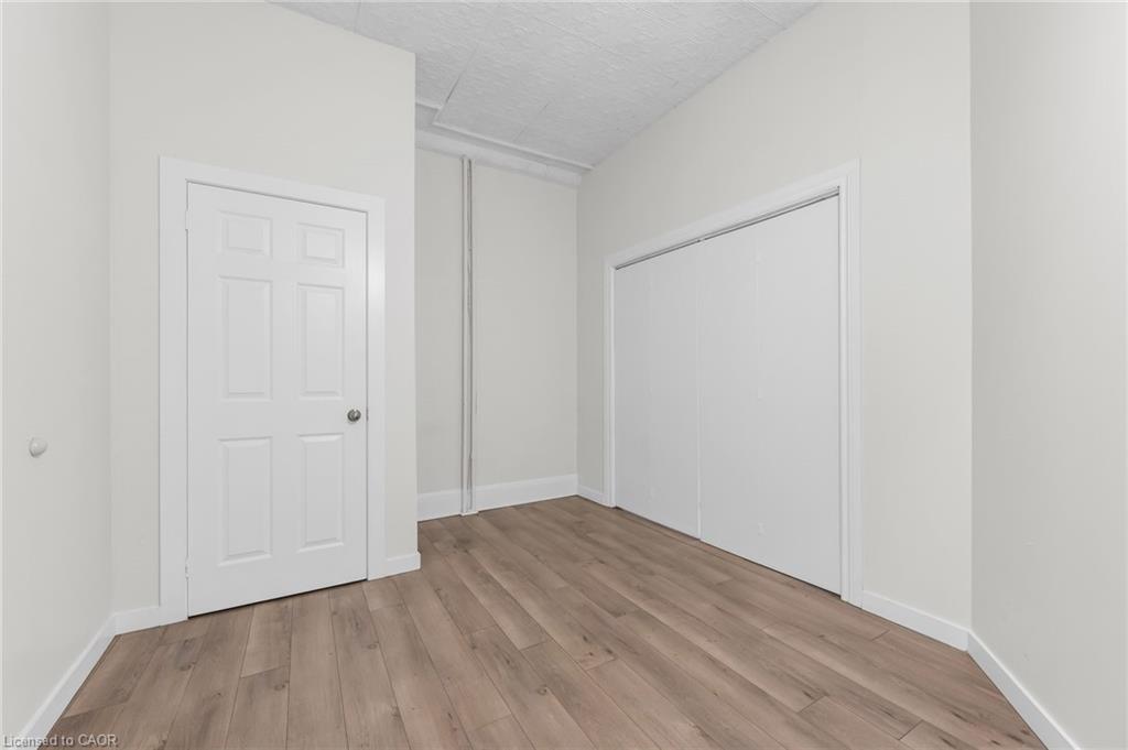 1371 Main Street E Property Photo 7