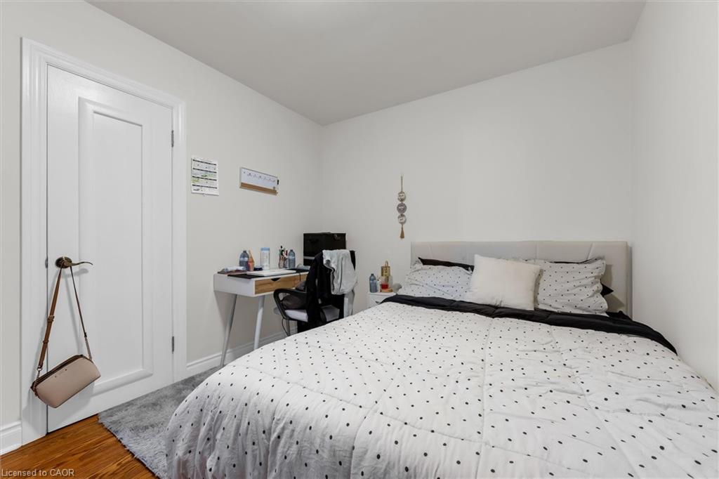 406 East 43rd Street Property Photo 17