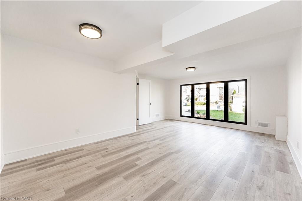 175 Bluebell Crescent Property Photo 32