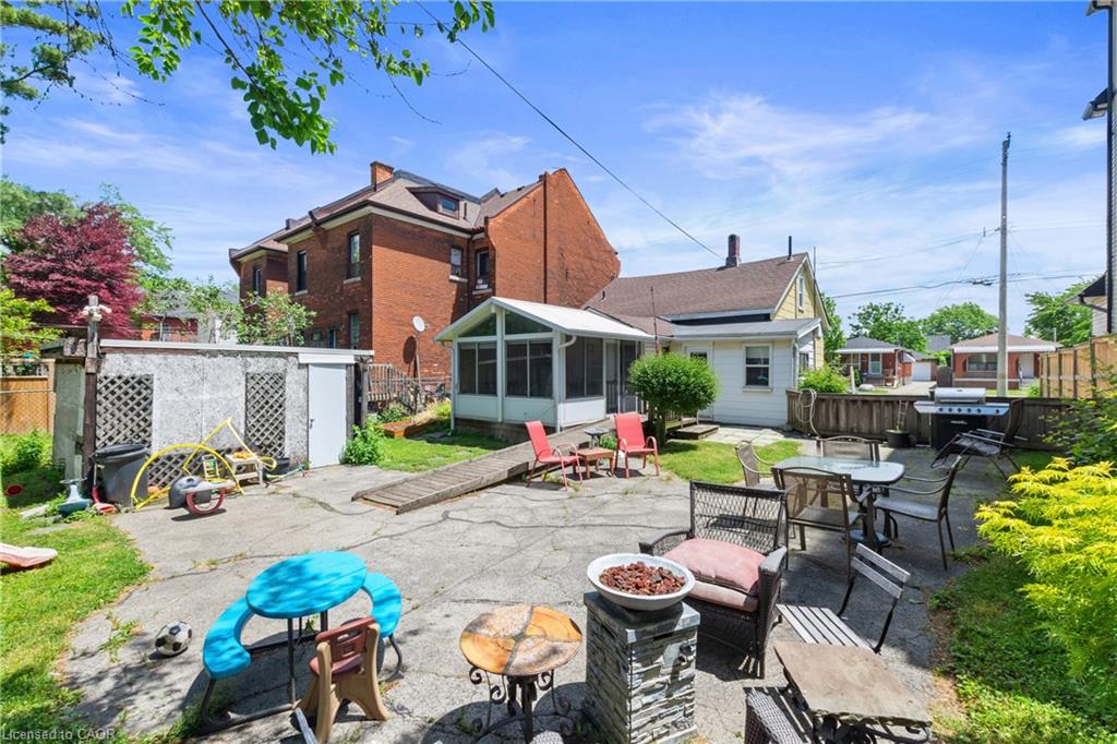 193 Locke Street N Property Photo 23