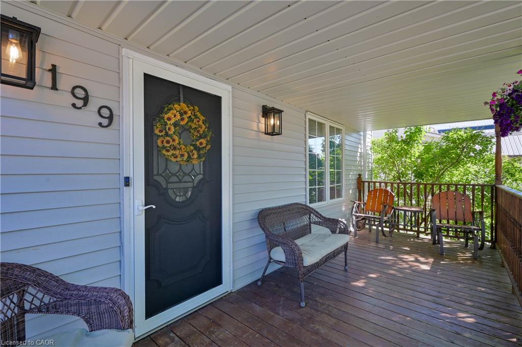199 Winstanley Street Property Photo 6