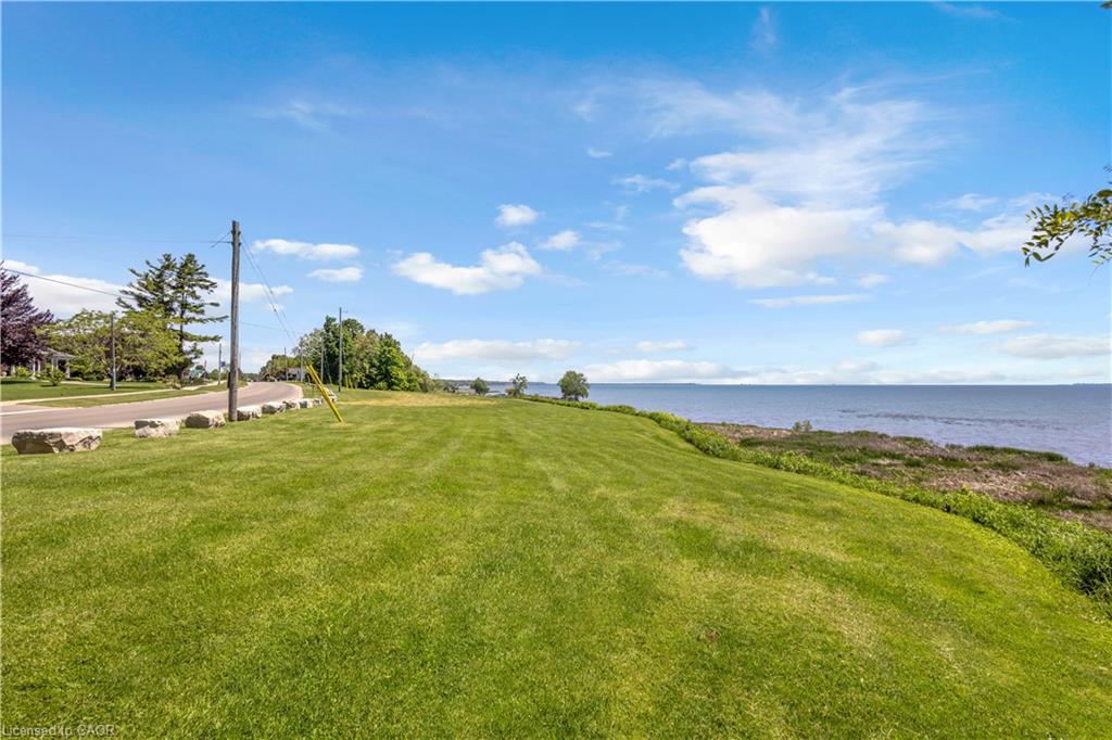 71 Wolven Street Property Photo 10