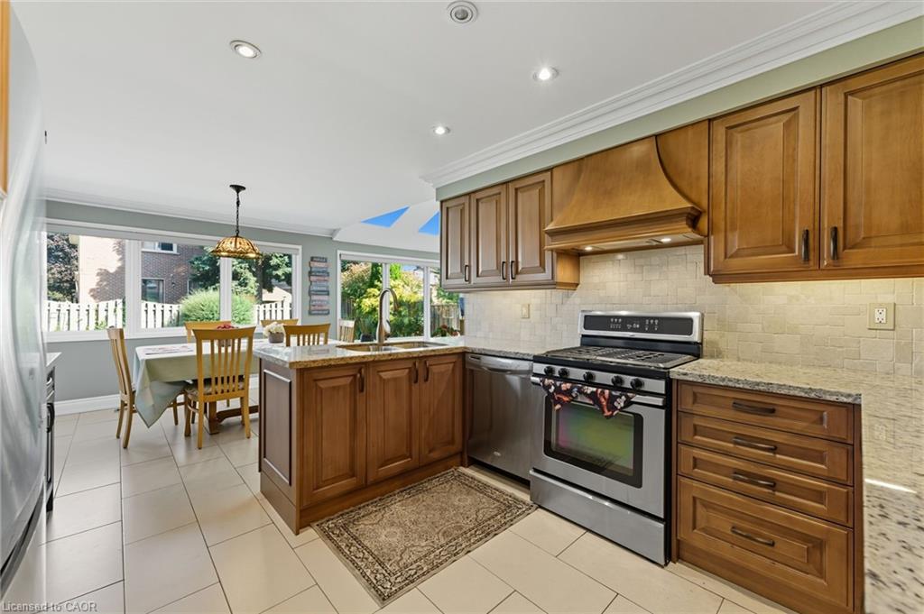 3043 Vanderbilt Road Property Photo 3