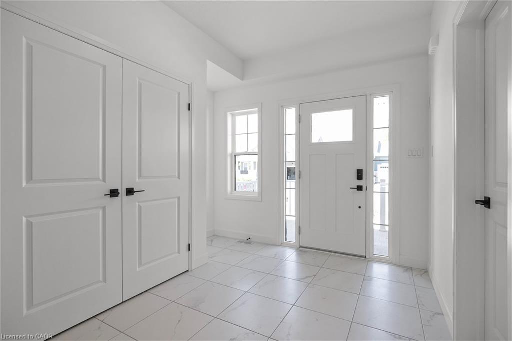 26 Beachwalk Crescent Property Photo 8