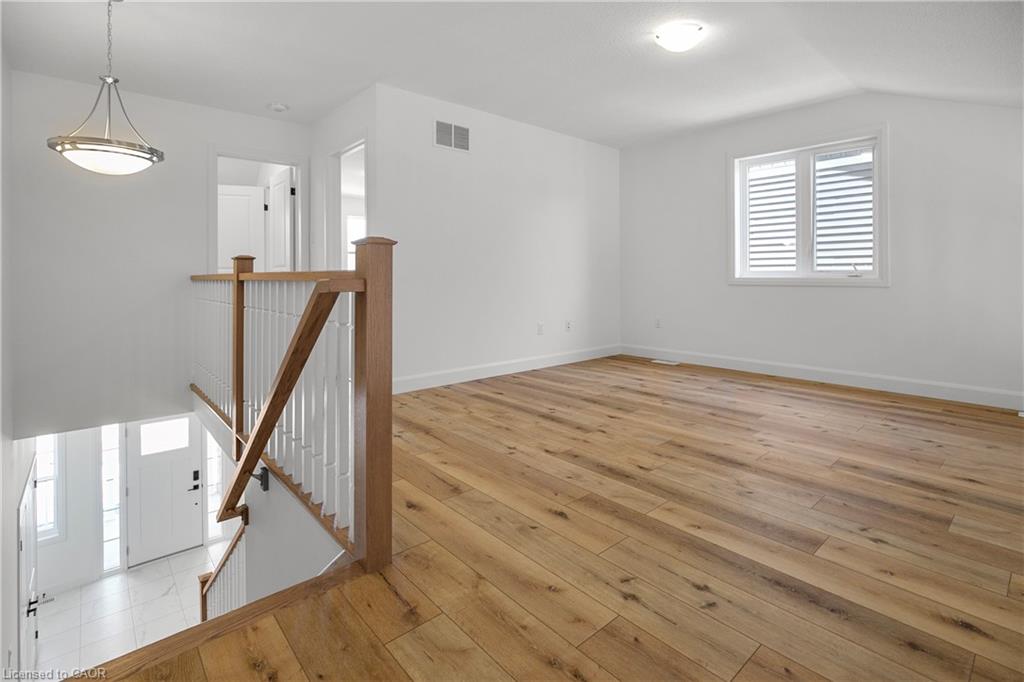 26 Beachwalk Crescent Property Photo 32