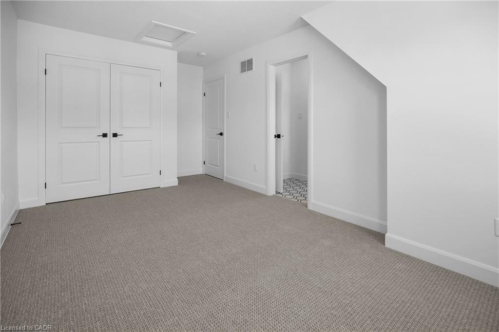 26 Beachwalk Crescent Property Photo 34