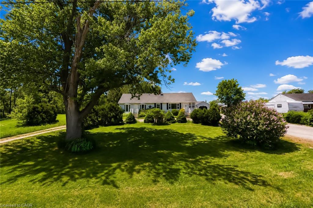 2696 Highway 6 Property Photo 2