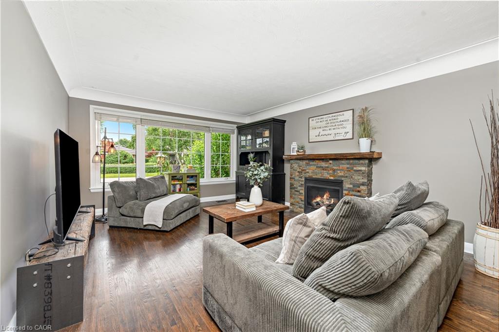 1063 Maplehurst Avenue Property Photo 3